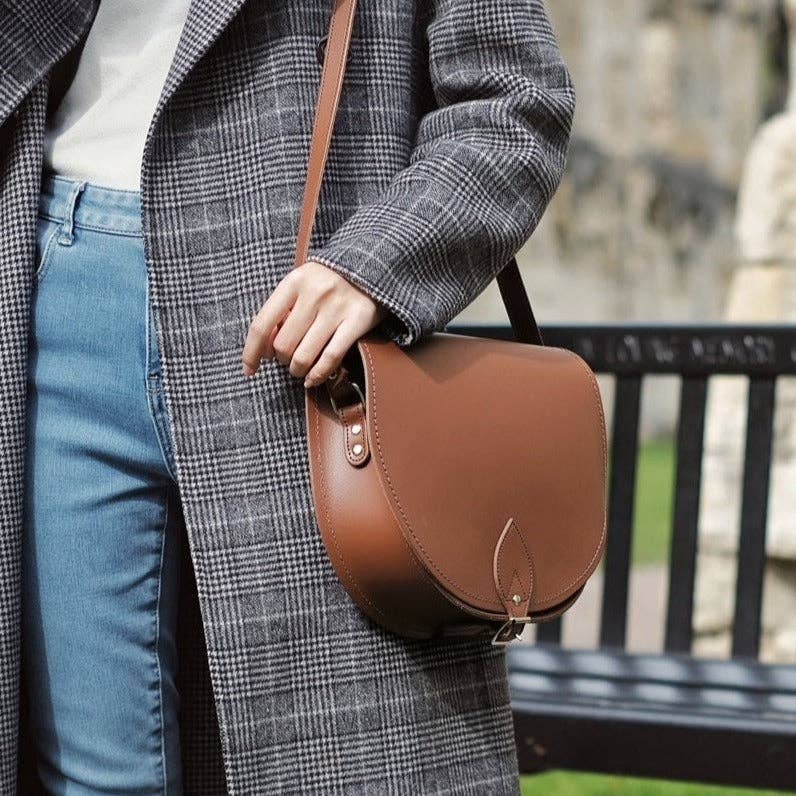 Zatchels Handmade Leather Saddle Bag in Chestnut