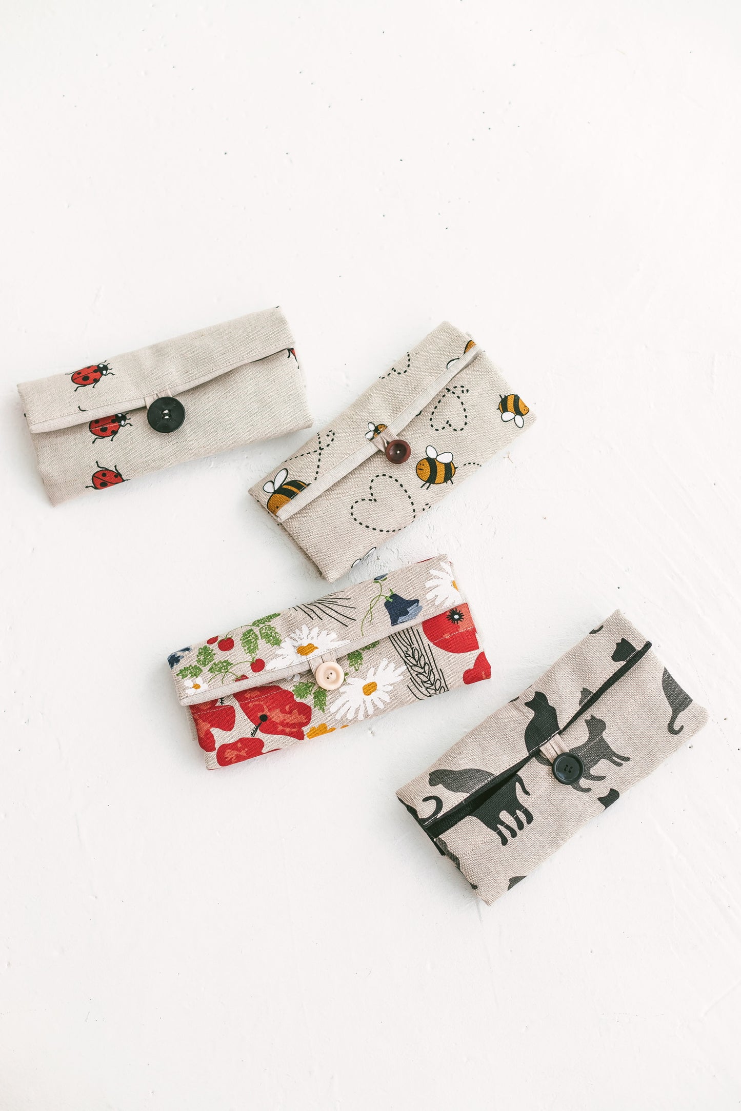 Linen Foldable Tote Bag with Hearts by SaVa Seasons