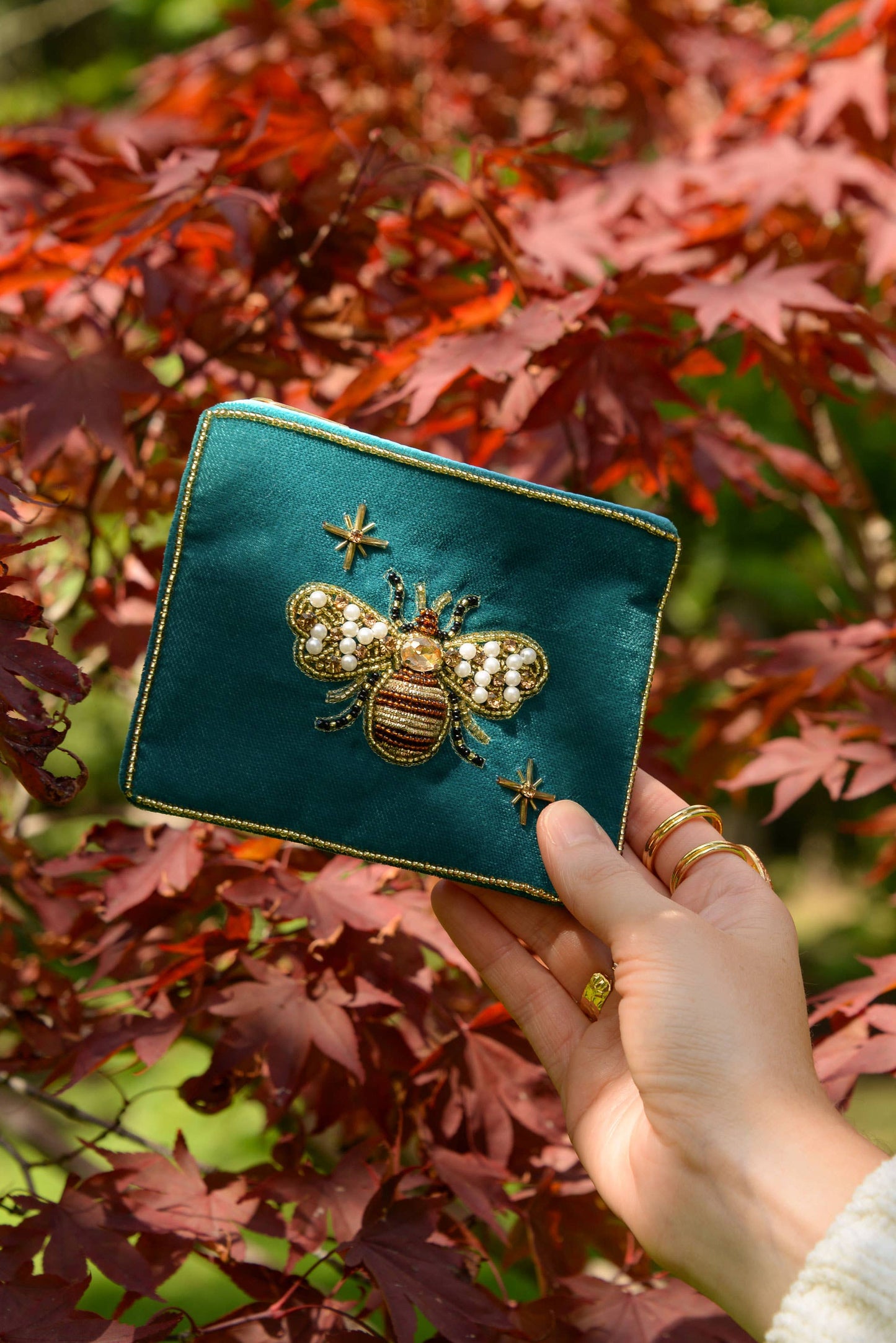 My Doris - TEAL GOLDEN BEE SMALL VELVET POUCH