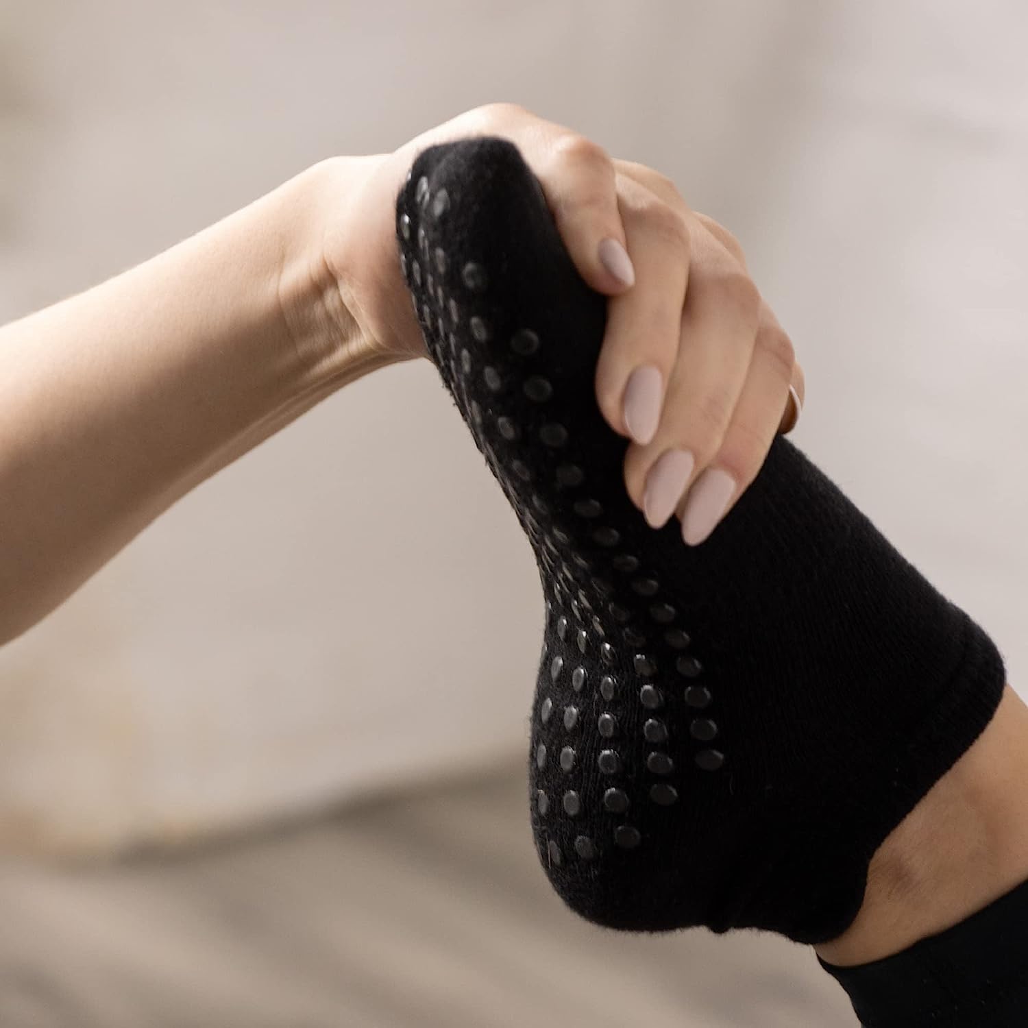 MYGA Grip Yoga Socks – Diamond Parrot Accessory Emporium