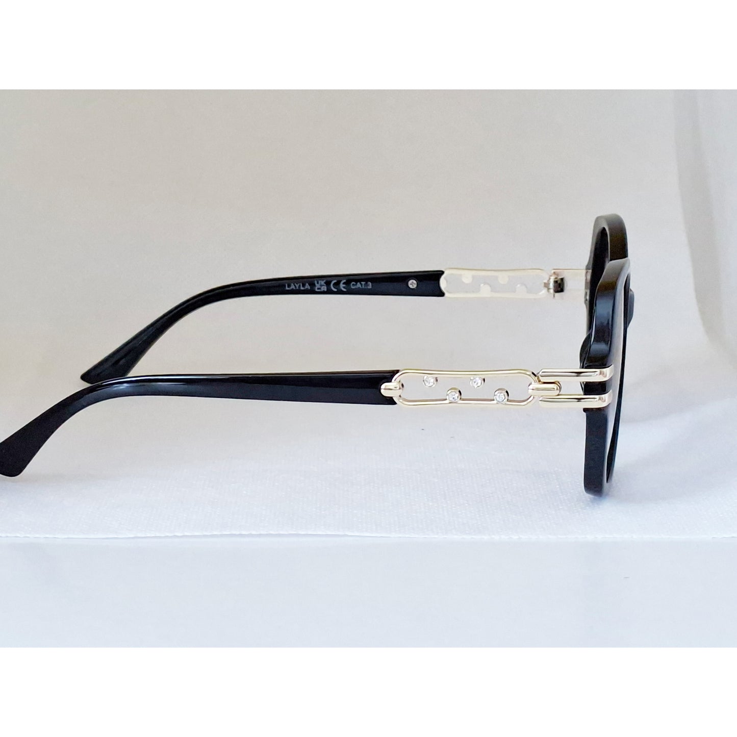 EyeLevel Layla Ladies Fashion Sunglasses – Oversized Frame, Gold Trim & Gradient Lenses + Soft Case