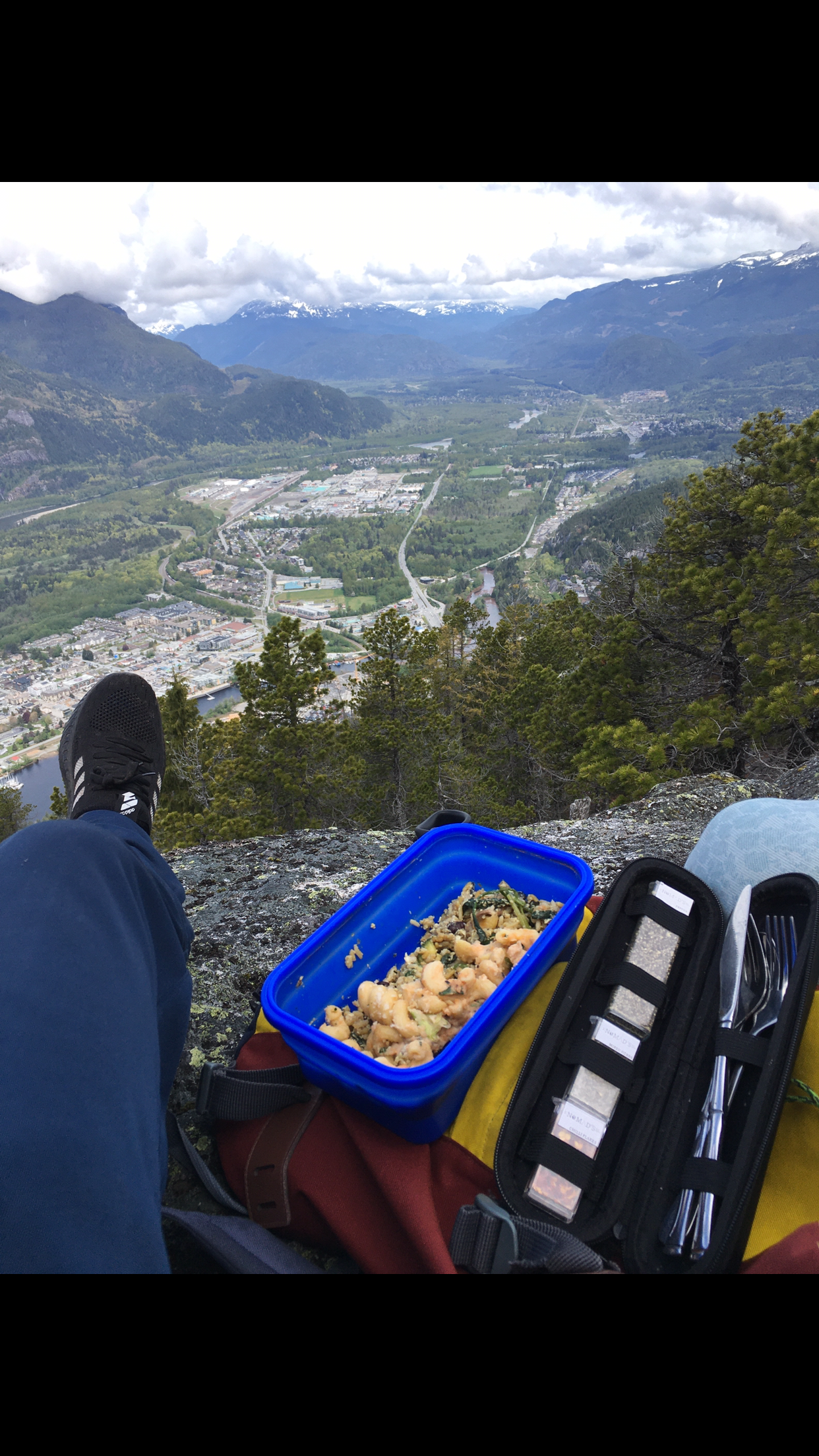 The Nomads Kitchen - Pocket Kitchen - Perfect for everyday eating.