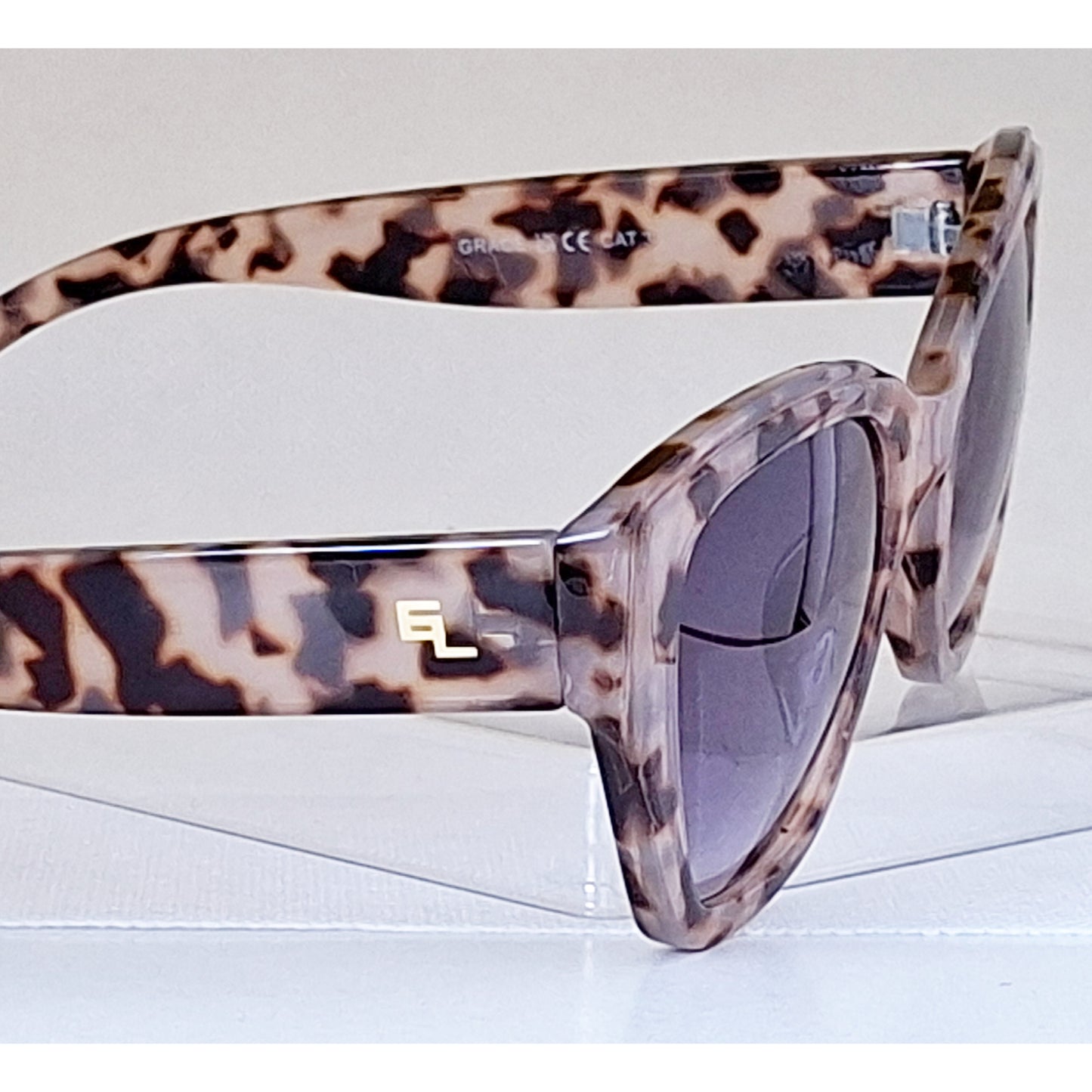 EyeLevel Grace Ladies Fashion Sunglasses – Black & Brown Gradient | 100% UVA/UVB Protection + Soft Case