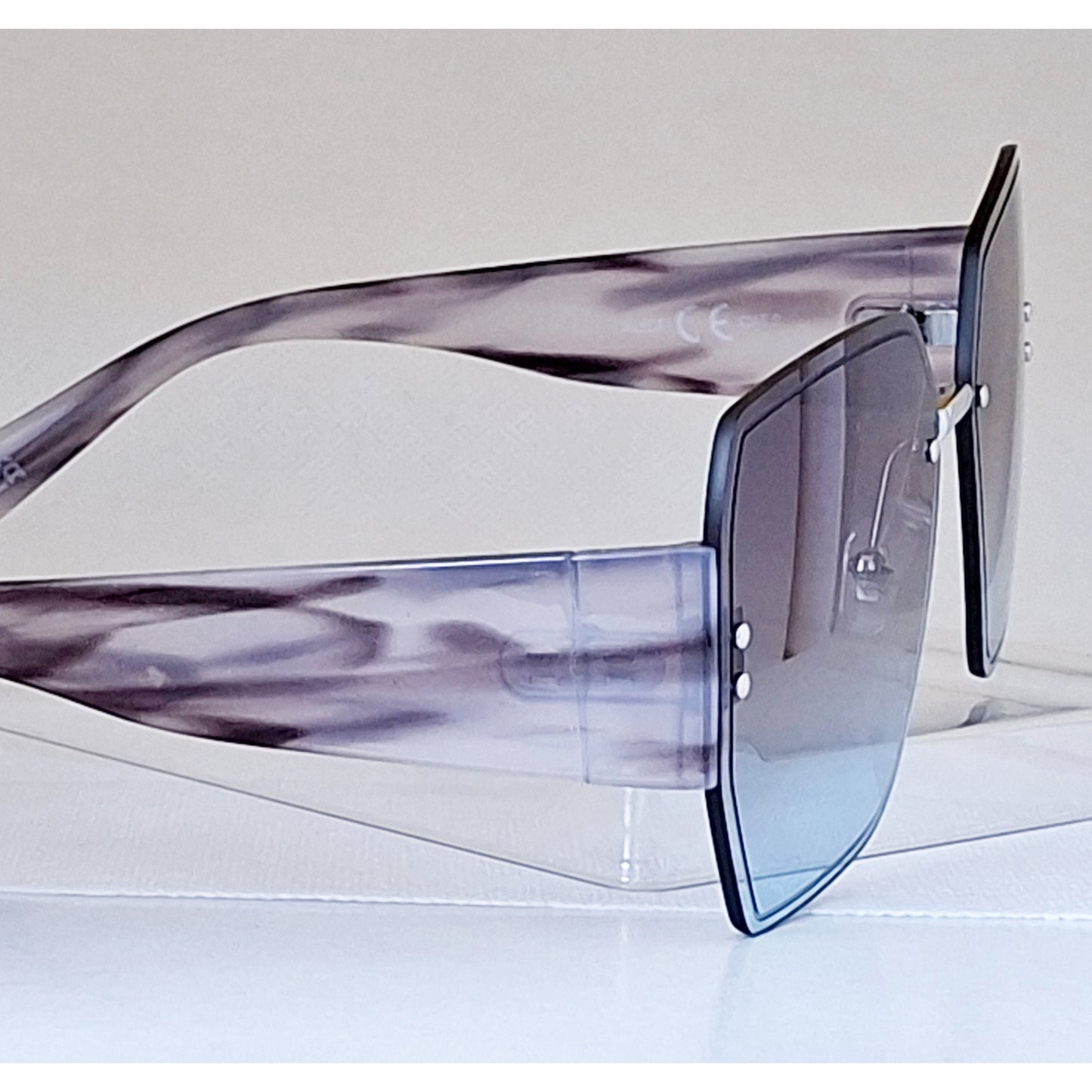 EyeLevel Alice Oversized Ladies Fashion Sunglasses – 2 Colour Options