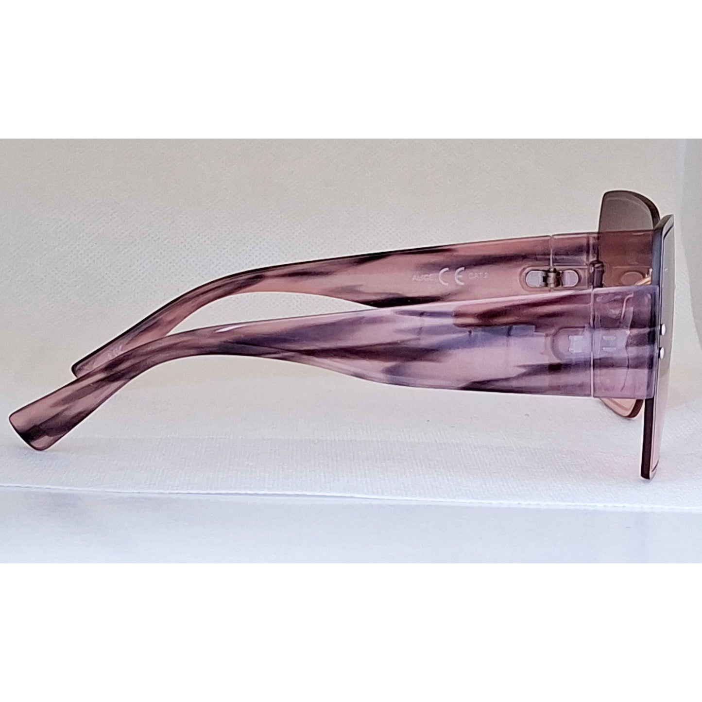 EyeLevel Alice Oversized Ladies Fashion Sunglasses – 2 Colour Options