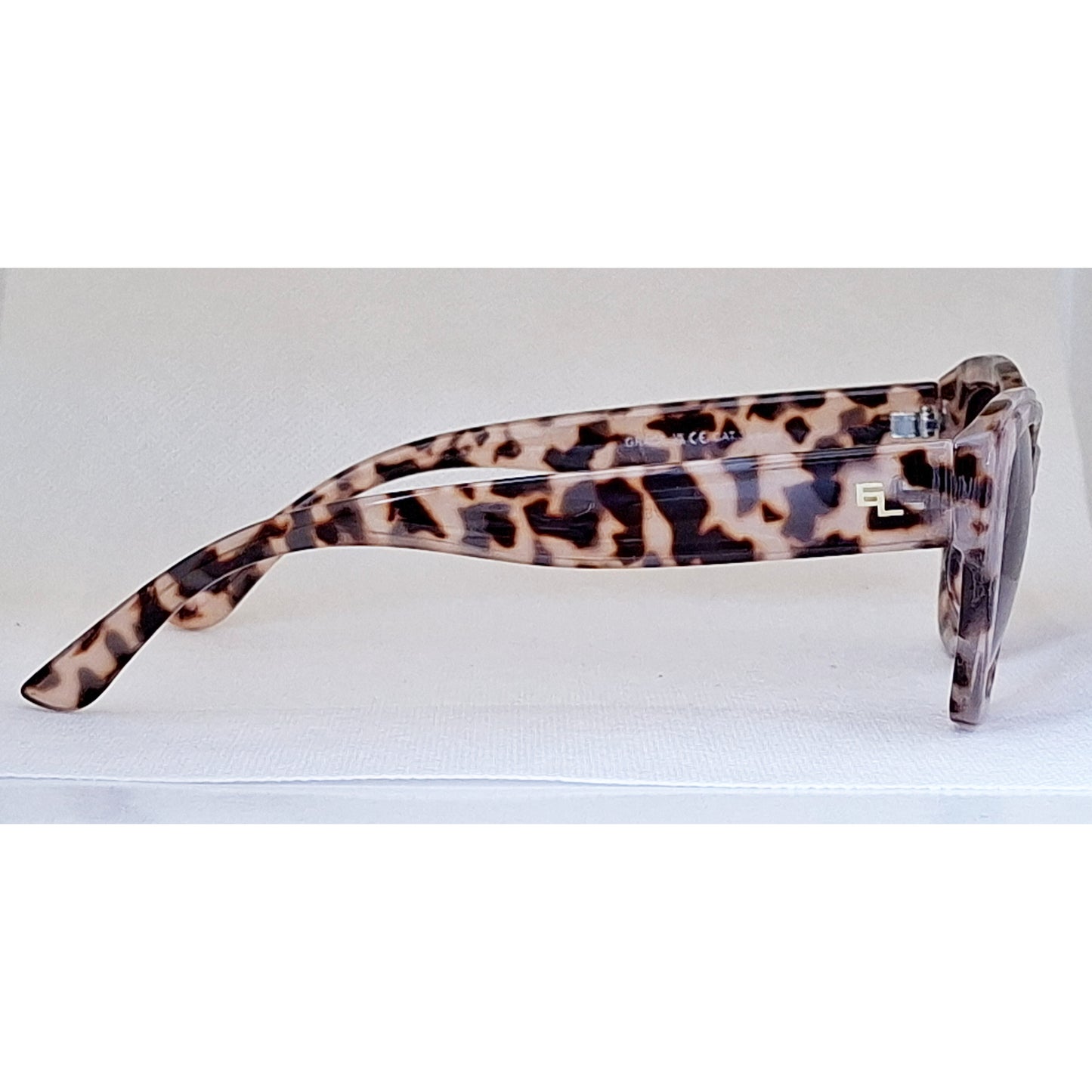EyeLevel Grace Ladies Fashion Sunglasses – Black & Brown Gradient | 100% UVA/UVB Protection + Soft Case